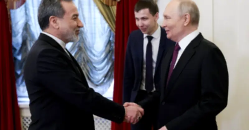 ইরানের জনগণের লড়াকু মনোভাবের প্রশংসা পুতিনের