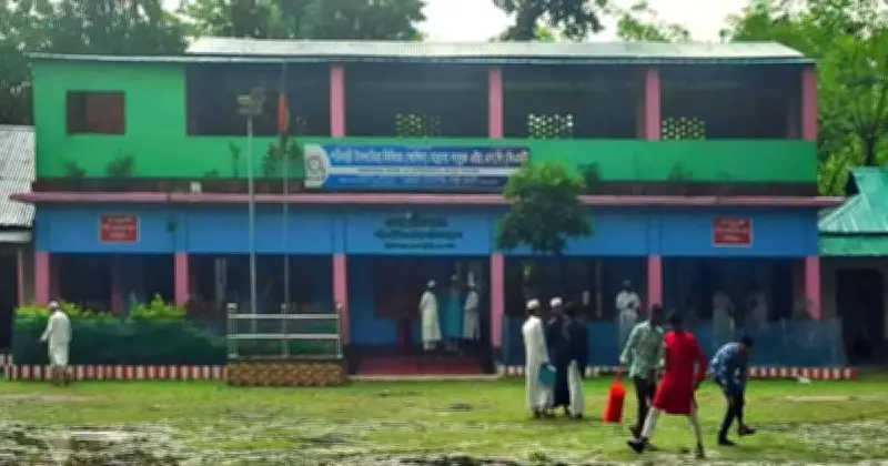 রংপুরে দাখিল পরীক্ষায় সময় শেষের পরও উত্তর লেখার অভিযোগ