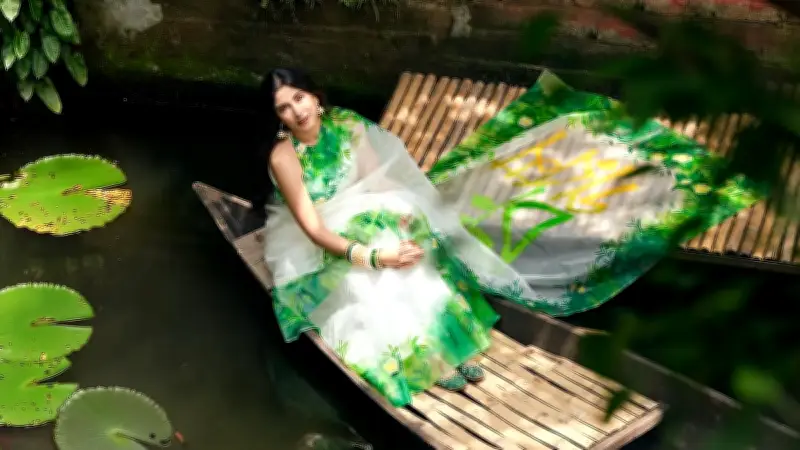 গরমেও শাড়িতে সাফা কবিরের রিফ্রেশিং 'চা গরম' লুক