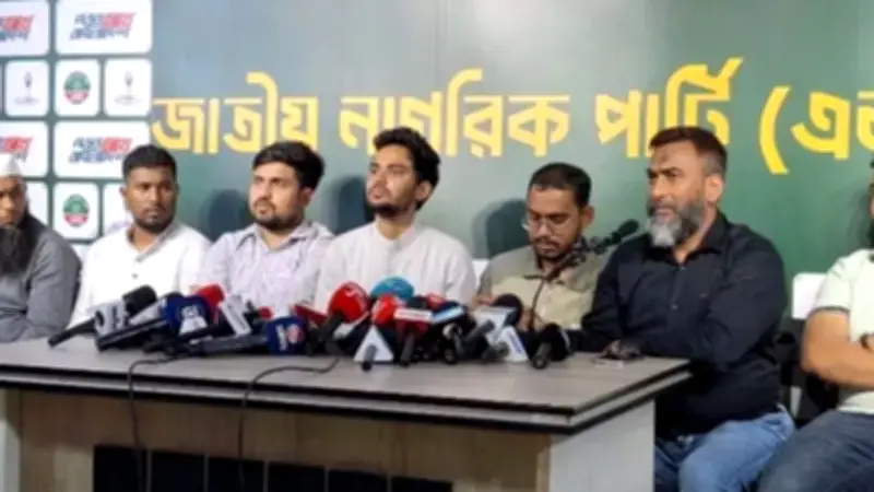 আসিফ মাহমুদের চাঁদাবাজ-দুর্নীতিবিরোধী কার্ড চাওয়া