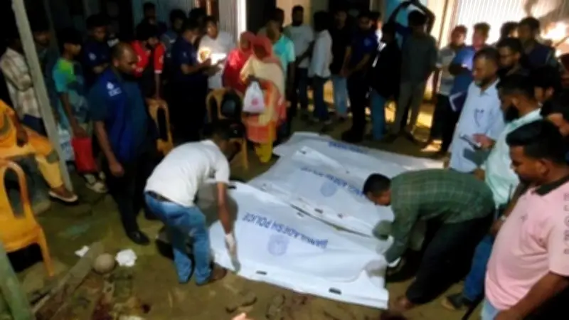 দাদি-ফুফুসহ তিনজনকে কুপিয়ে হত্যা: আকাশ আটক