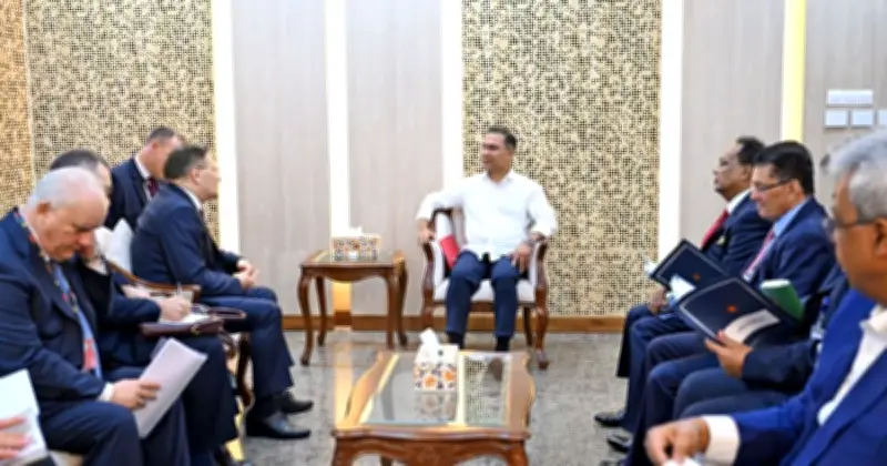 রোসাটম সিইওর সাথে প্রধান উপদেষ্টার বৈঠক