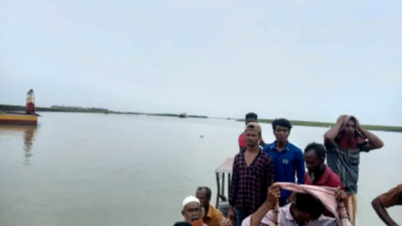 নেত্রকোনায় নদ-নদীর পানি বাড়ছে, বোরো ফসল নিয়ে শঙ্কা