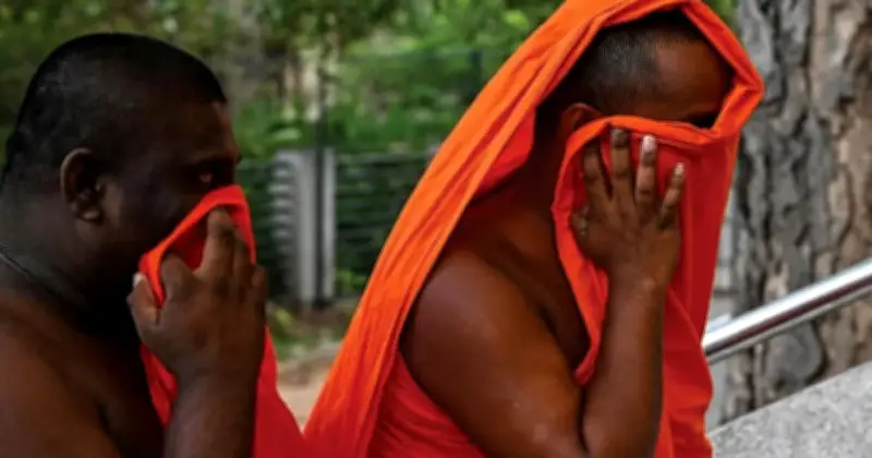 কলম্বো বিমানবন্দরে ১১০ কেজি গাঁজাসহ ২২ বৌদ্ধ ভিক্ষু গ্রেপ্তার