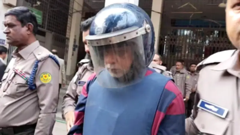 গৃহকর্মী নির্যাতন মামলায় বিমানের সাবেক এমডি সাফিকুরের জামিন