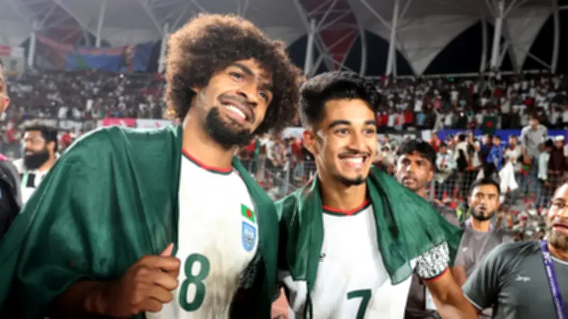 মাঝমাঠে হামজা চৌধুরী: বাংলাদেশ ফুটবলে নতুন সম্ভাবনার দ্বার