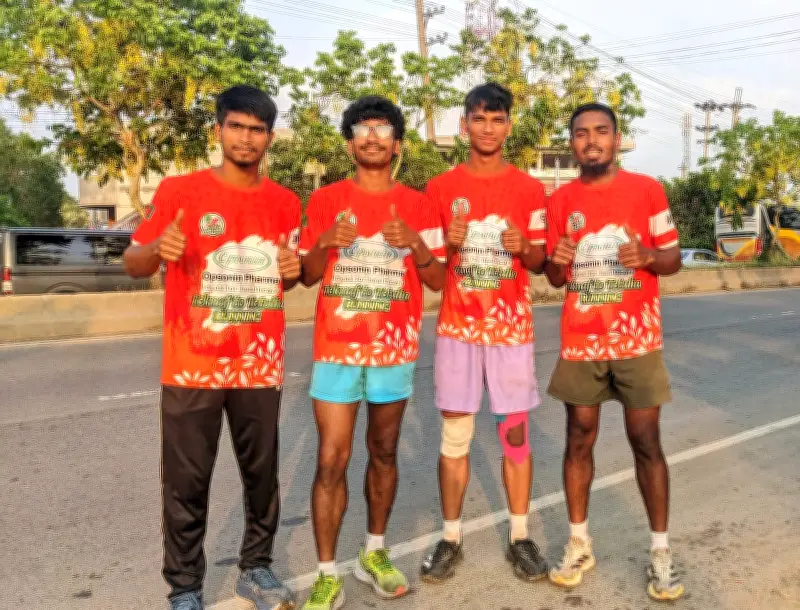 চার তরুণের টেকনাফ-তেঁতুলিয়া পাড়ি: সচেতনতার বার্তা ও রেকর্ডের চ্যালেঞ্জ