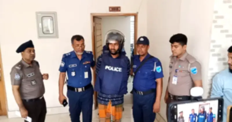 ফরিদপুর ট্রিপল মার্ডার: আকাশ মোল্লা গ্রেফতার, রহস্য উদঘাটন