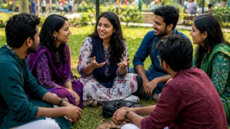 গসিপ করলে শরীরে অক্সিটোসিন হরমোন বেড়ে যায়, গবেষণায় তথ্য