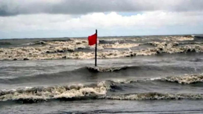 দেশের ১৭ অঞ্চলে ঝড়ের পূর্বাভাস, নদীবন্দরে সতর্কতা