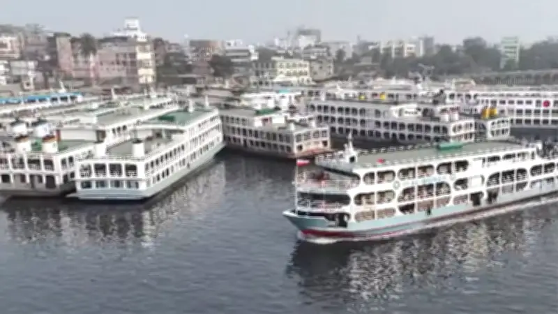 ২ ঘণ্টা পর পাটুরিয়া-দৌলতদিয়া নৌ চলাচল স্বাভাবিক, কমলো সোনার দাম