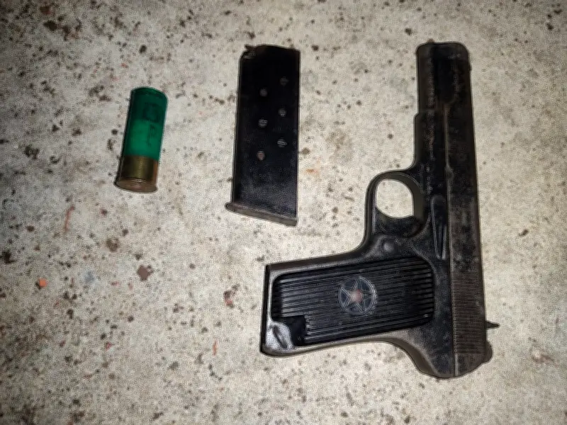 সিদ্ধিরগঞ্জে গণ-অভ্যুত্থানে লুট হওয়া পিস্তল ও কার্তুজ উদ্ধার