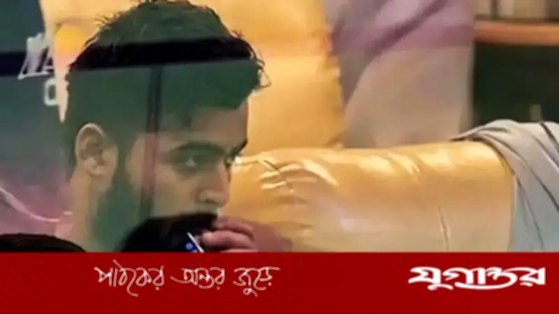 ড্রেসিংরুমে ধূমপান: বিতর্কে রাজস্থান অধিনায়ক, শাস্তির মুখে পরাগ