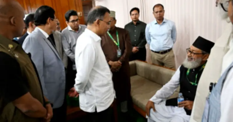 জাতীয় সংসদে বিরোধী এমপি হাফেজ রবিউল বাশার অসুস্থ, প্রধানমন্ত্রীর খোঁজ