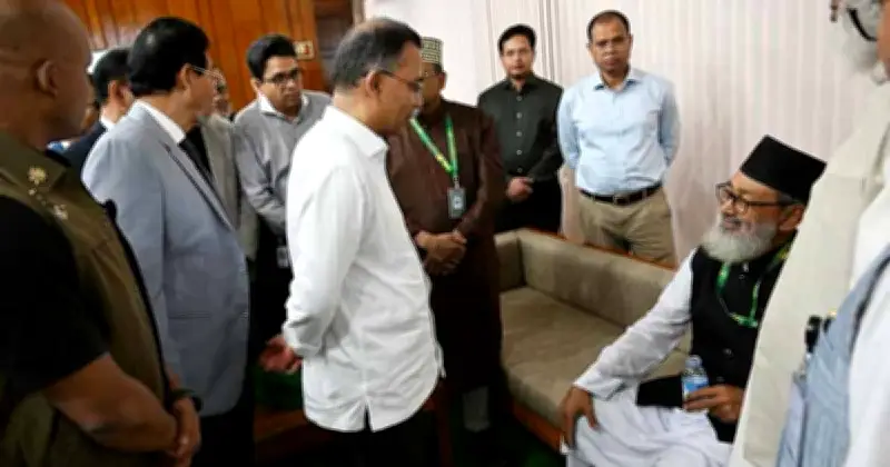 সংসদে অসুস্থ জামায়াত এমপি রবিউল বাশার, খোঁজ নিলেন প্রধানমন্ত্রী তারেক রহমান