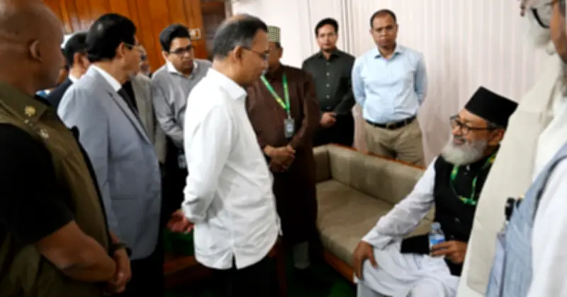 সংসদে অসুস্থ জামায়াত সাংসদের খোঁজ নিলেন প্রধানমন্ত্রী তারিক রহমান