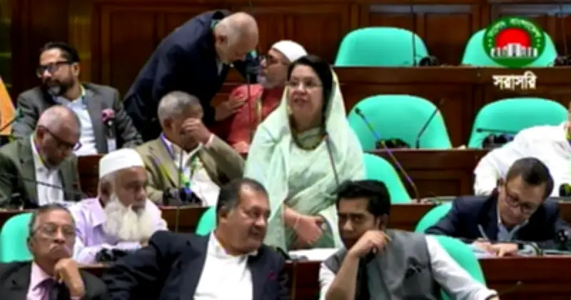 জুলাই বিপ্লবকে ৭১-এর মুক্তিযুদ্ধের সঙ্গে তুলনা করবেন না: বিমানমন্ত্রী