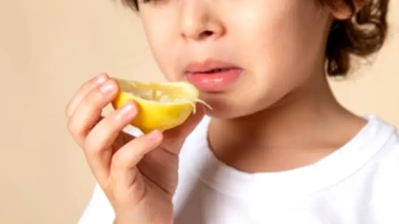 রাতে টক খেলে শরীরের কী ক্ষতি হয়?