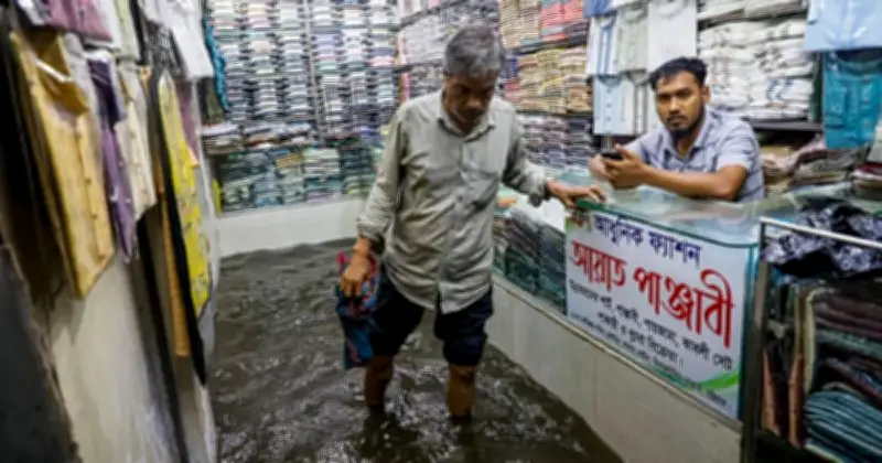 চট্টগ্রামে ভারী বৃষ্টিতে ২০ এলাকা প্লাবিত, ৫ লাখ মানুষ ভোগান্তি