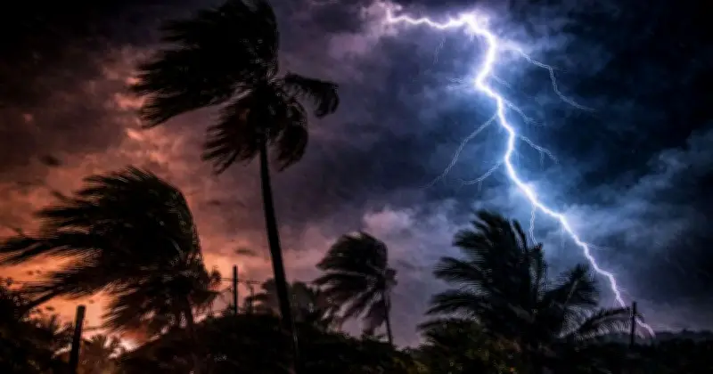বজ্রপাতে ৮ জেলায় ১৩ জনের মৃত্যু, অধিকাংশ কৃষক-জেলে