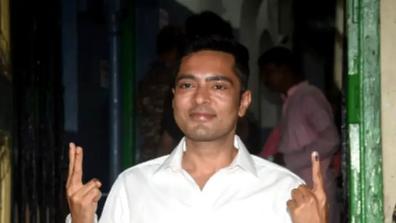 পশ্চিমবঙ্গে বুথফেরত জরিপে বিজেপি এগিয়ে, তৃণমূলের অস্বীকৃতি