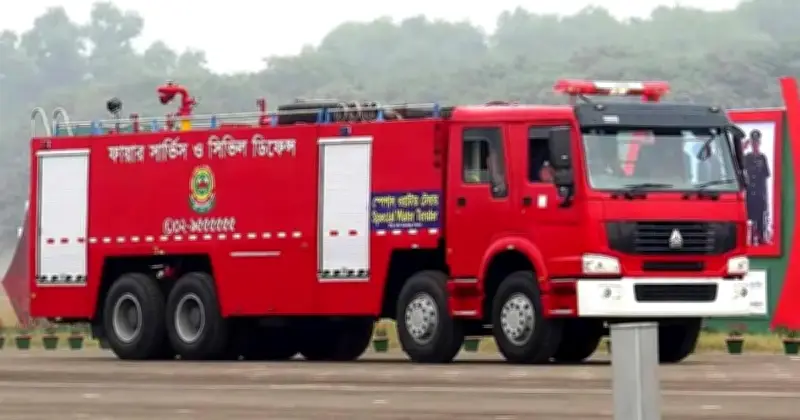 ডেমরায় কালি কারখানায় অগ্নিকাণ্ড, চার ইউনিট কাজ করছে