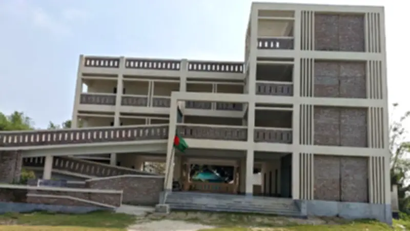 উদ্বোধনের আগেই ফাটল সোয়া দুই কোটি টাকার ভবনে