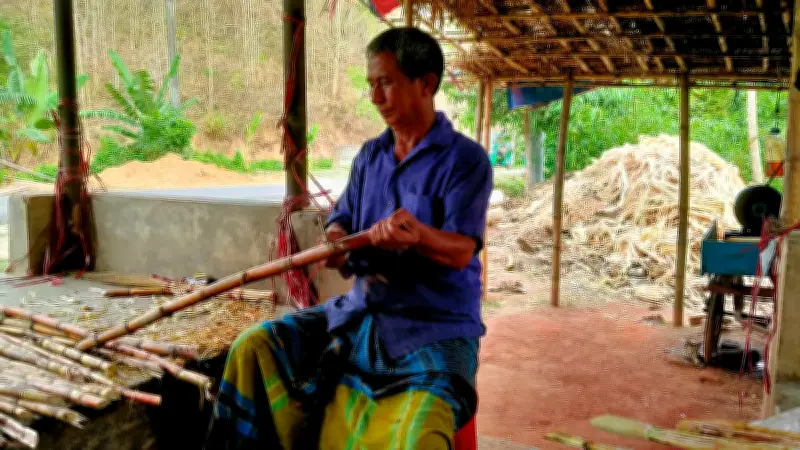 ধান ছেড়ে আখ চাষে সফল সন্ধ্যামণি, বছরে আয় চার লাখ টাকা