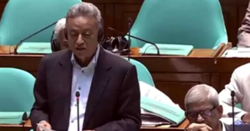 গভর্নরের পারফরম্যান্স দেখার অপেক্ষায় থাকুন: অর্থমন্ত্রী