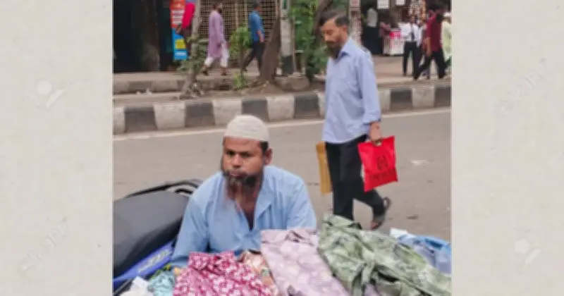 ঢাকায় পথশিশু থেকে কাপড় ব্যবসায়ী রফিকুলের সংগ্রামী গল্প