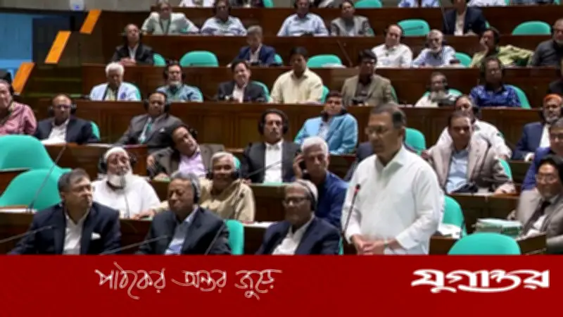 রাজনৈতিক কারণে বিদেশে থাকতে হয়েছে: প্রধানমন্ত্রী