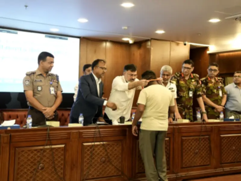 মিরপুরের হকারদের ডিজিটাল পরিচয়পত্র দিল ডিএনসিসি