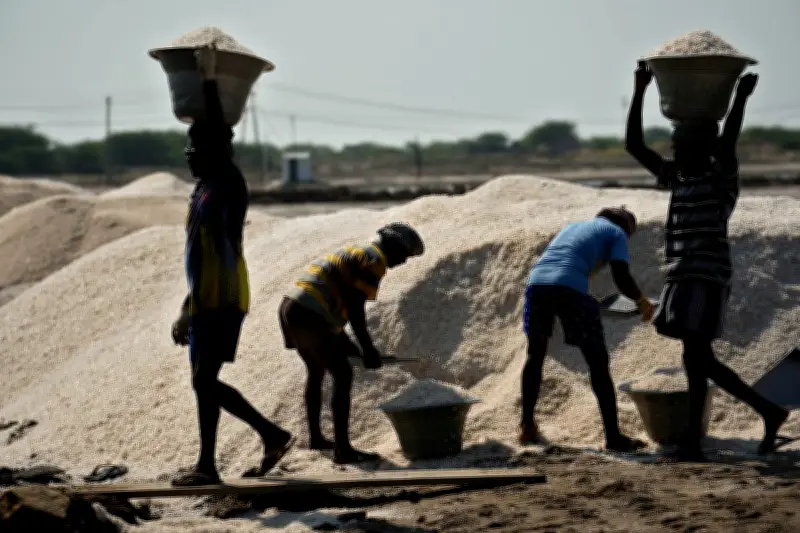 ইসলামের দৃষ্টিতে শ্রমের মর্যাদা ও শ্রমিকের অধিকার