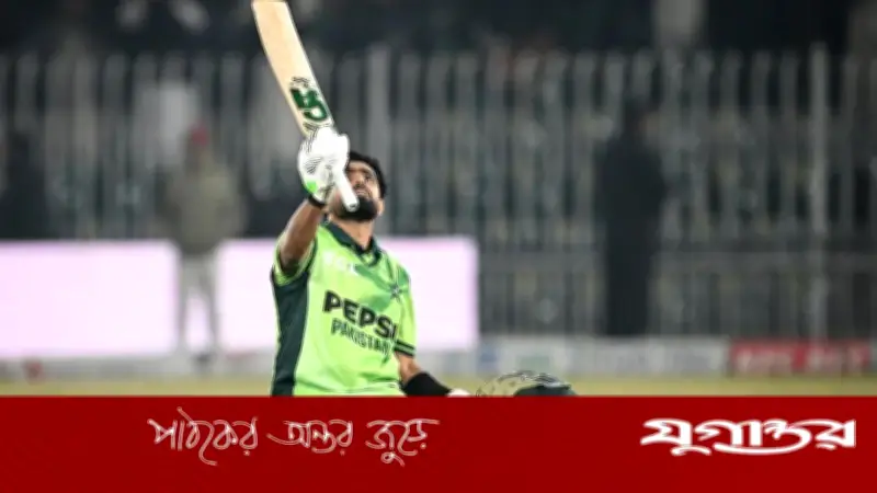 পিএসএলে আরও একটি রেকর্ড গড়লেন বাবর আজম