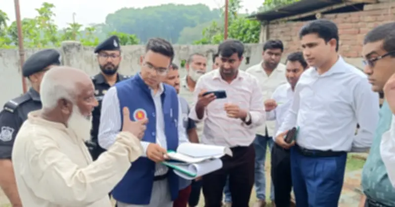 ঝিনাইদহে তেল বিক্রি বন্ধ রেখে মজুতের অভিযোগে চার পাম্পে জরিমানা