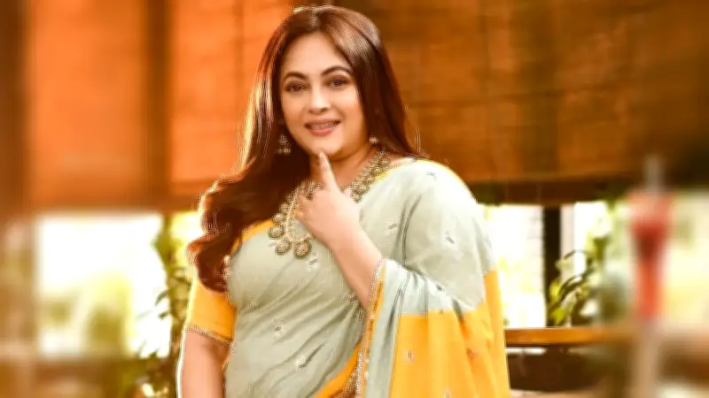 শ্রীলেখা মিত্রের প্রথম মিউজিক ভিডিও: রবীন্দ্রনাথের গানে প্রেমের বার্তা