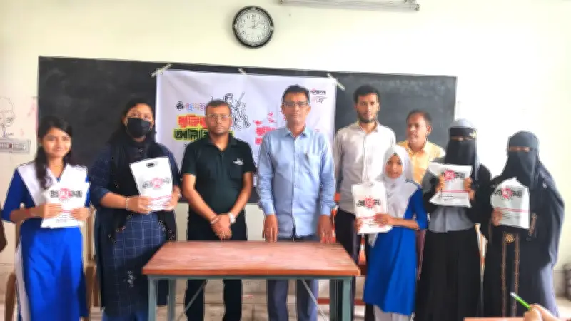 নড়াইলে বন্ধুসভার মুক্তিযুদ্ধ অলিম্পিয়াডে বিজয়ী শিক্ষার্থীদের পুরস্কৃত