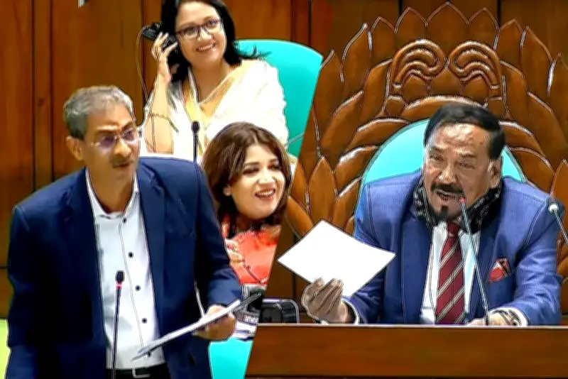 বাংলাদেশে অনলাইন শিক্ষার নতুন সম্ভাবনা: প্রযুক্তির মাধ্যমে শিক্ষার প্রসার