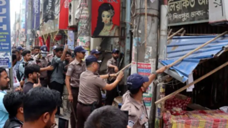 মিরপুরে ট্রাফিক অভিযানে ১,৩৩০ মামলা, ফুটপাত দখলমুক্তকরণে বিশেষ উদ্যোগ