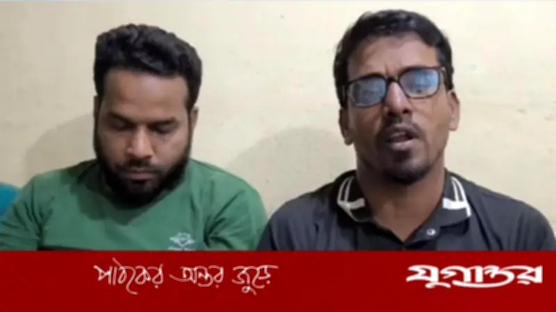 কুমিল্লার চান্দিনায় ভিডিও করায় দুই সাংবাদিককে হাতকড়া পরিয়ে থানায় নেওয়া