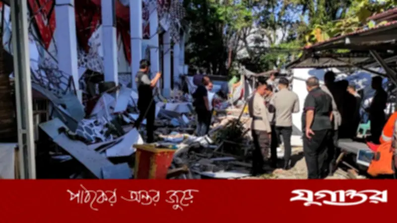 ইন্দোনেশিয়ায় ৭.৪ মাত্রার শক্তিশালী ভূমিকম্প, নিহত ১, সুনামি সতর্কতা প্রত্যাহার