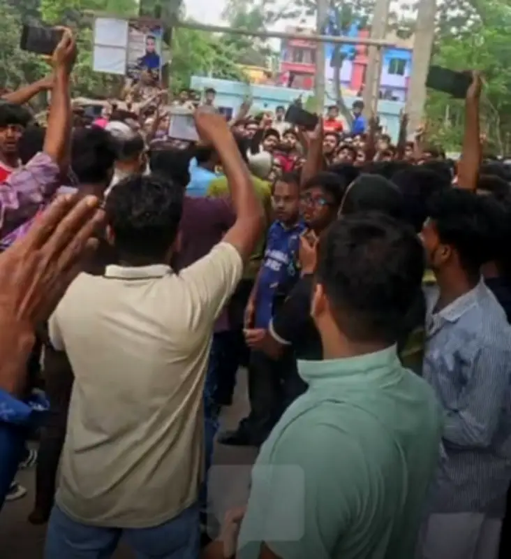 মেঘনায় যুবক হত্যার প্রতিবাদে বিক্ষোভ, গ্রেপ্তার না হওয়ায় উত্তেজনা