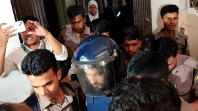 নোবেলের জামিন বাতিল, কারাগারে প্রেরণ আদালতের নির্দেশ