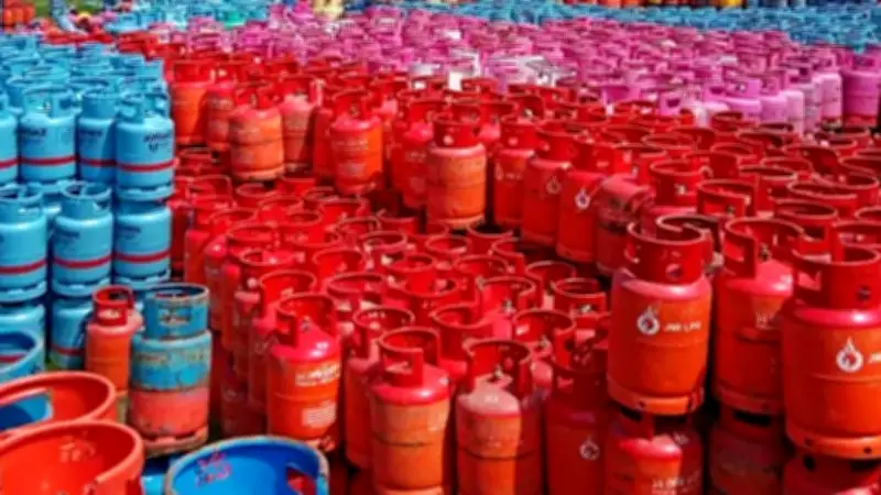 এলপি গ্যাসের দাম বৃদ্ধি, মামলা ও দুর্ঘটনায় দেশজুড়ে নজিরবিহীন ঘটনা