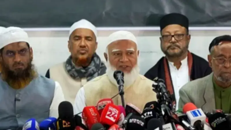 বায়তুল মোকাররমে বিক্ষোভের ডাক, ইরানের ছাড়পত্র পাওয়া জাহাজের চালান বাতিল, প্রধানমন্ত্রীর সঙ্গে পূজা উদযাপন