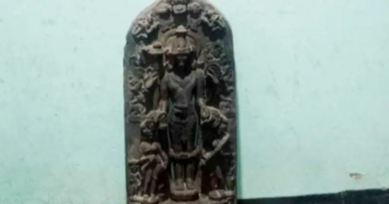 পঞ্চগড়ে র‌্যাবের অভিযানে ৮৭ লাখ টাকার কষ্টিপাথরের বিষ্ণু মূর্তি উদ্ধার, চোরাকারবারি গ্রেপ্তার