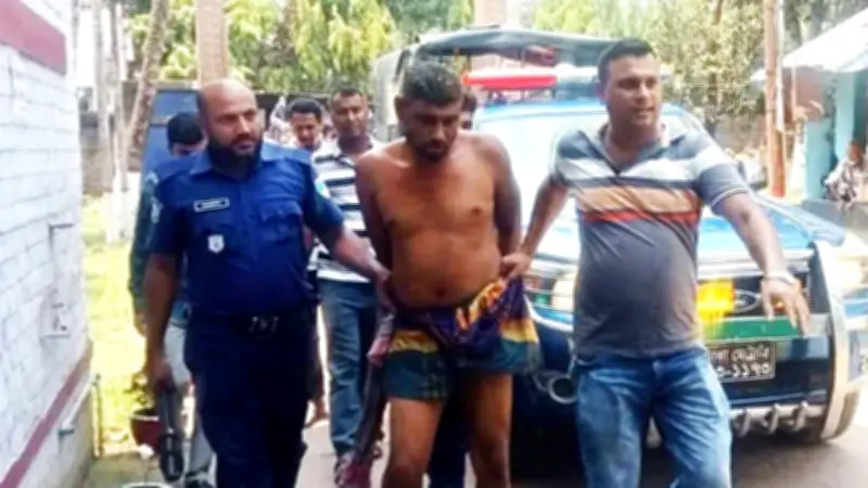 রাজধানীতে পুলিশ হামলা, ব্যবসা বন্ধ ও আন্তর্জাতিক সংকটে উত্তপ্ত পরিস্থিতি