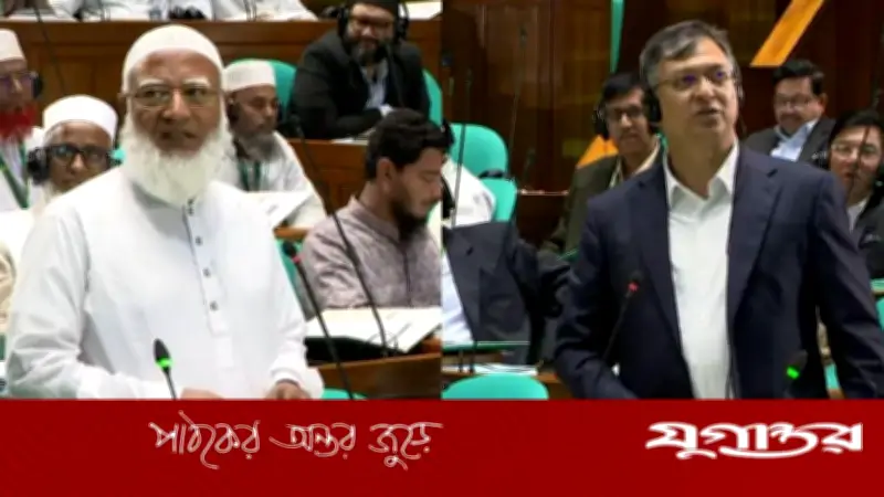 সংসদে তুমুল বাকযুদ্ধ: বিরোধীদলীয় নেতার 'মিথ্যা' অভিযোগ, স্বরাষ্ট্রমন্ত্রীর 'অসংসদীয়' জবাব