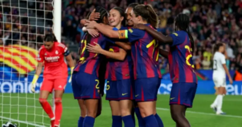 বার্সেলোনা নারী দল রিয়াল মাদ্রিদকে ৬-০ গোলে উড়িয়ে দিয়ে চ্যাম্পিয়নস লিগ সেমিফাইনালে