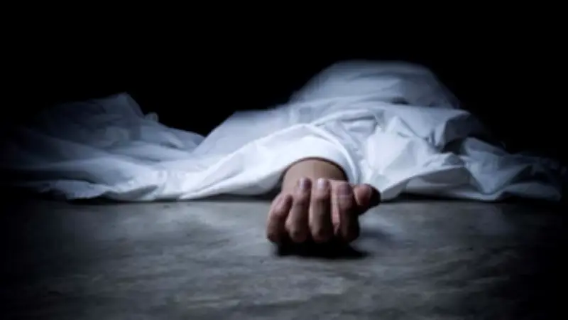 মায়ের পরকীয়া প্রেমিককে গলা কেটে হত্যা, আমিরাতে গ্যাস কেন্দ্রে আগুন, ঢাবি শিক্ষার্থীর মরদেহ উদ্ধার